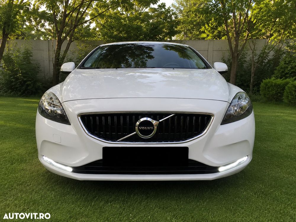 Volvo V40 D2 Momentum - 2