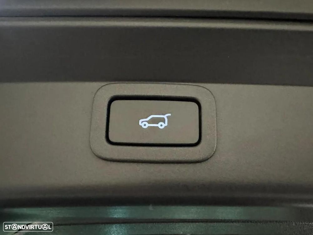 Jaguar I-Pace — fotografia 12