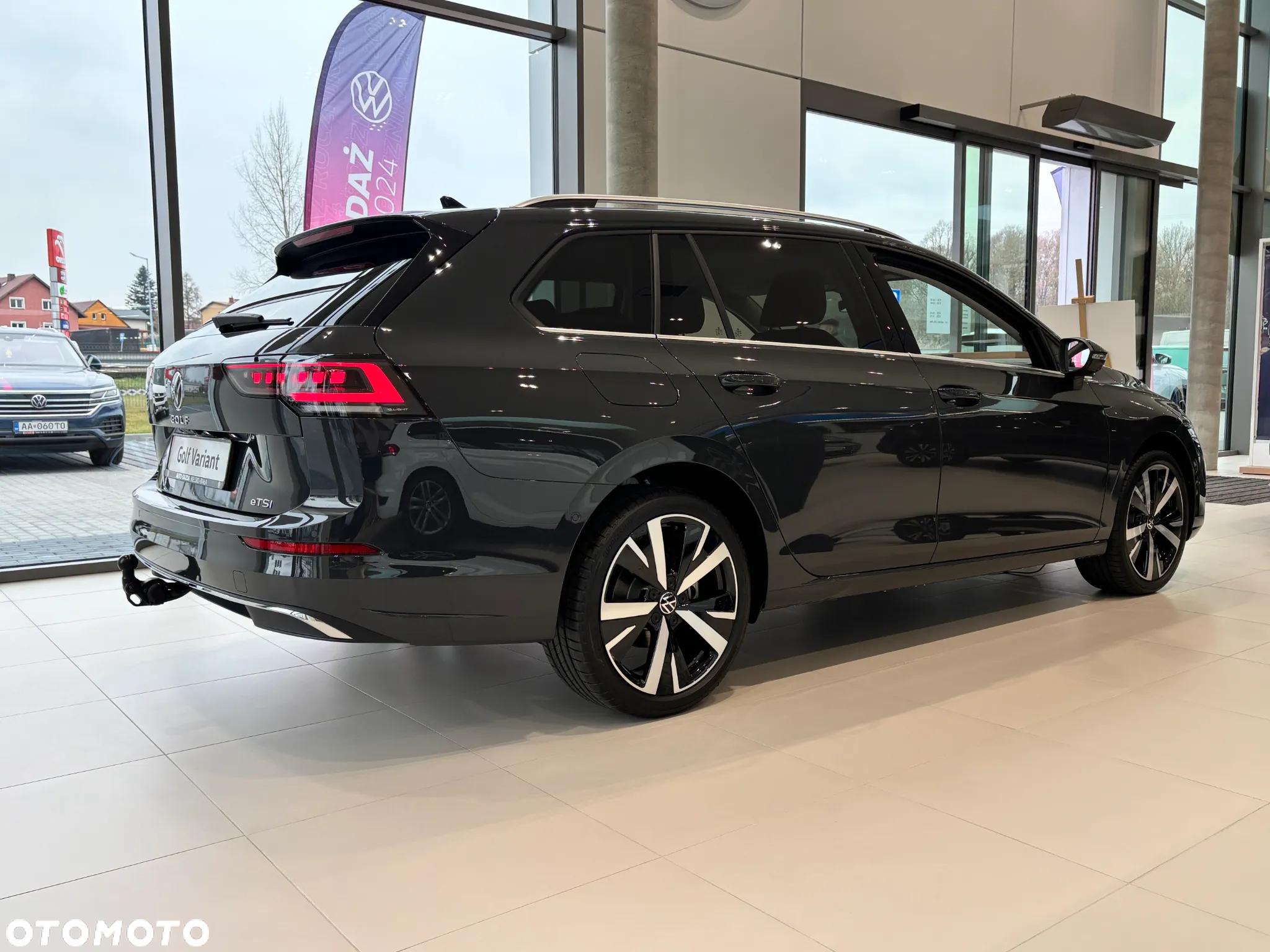 Volkswagen Golf VIII 1.5 eTSI mHEV Style DSG - 8