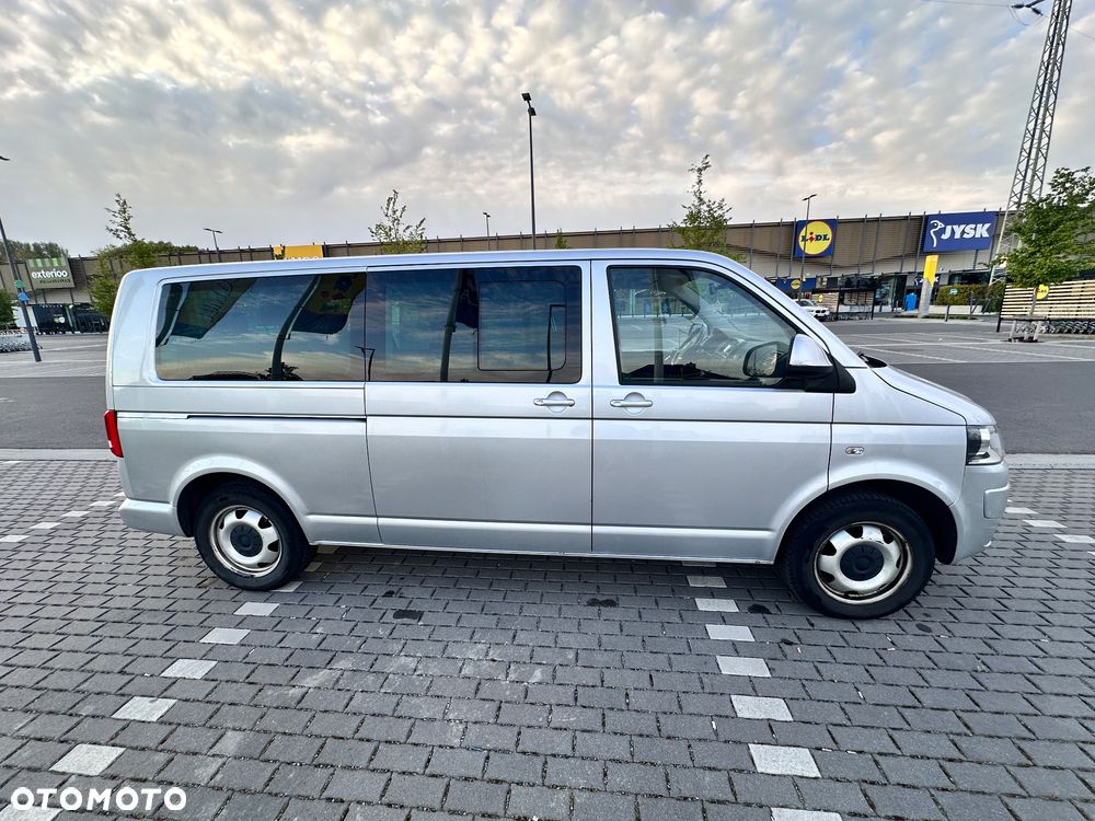 Volkswagen Caravelle - 4