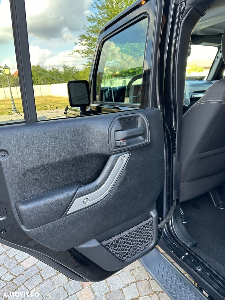 Jeep Wrangler - 19