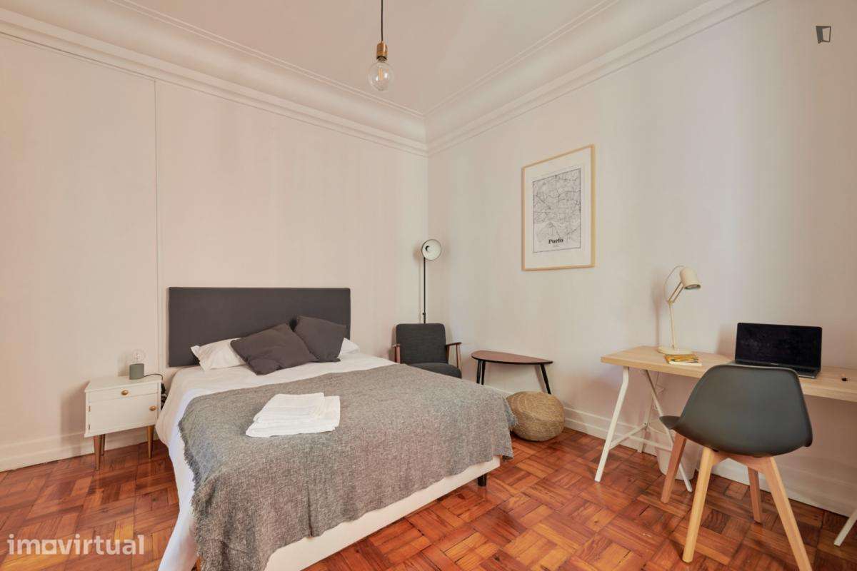Quarto - localizado em Marquês de Pombal Lisbon - Grande imagem: 3/23