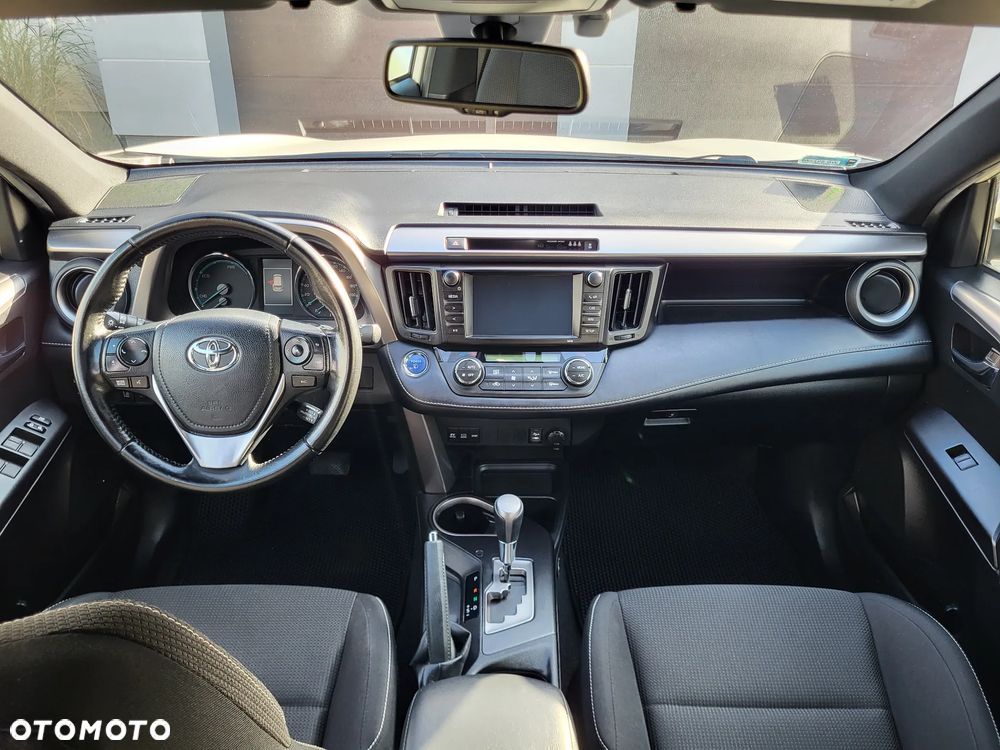 Toyota RAV4 Hybrid Premium 4x2 - 11