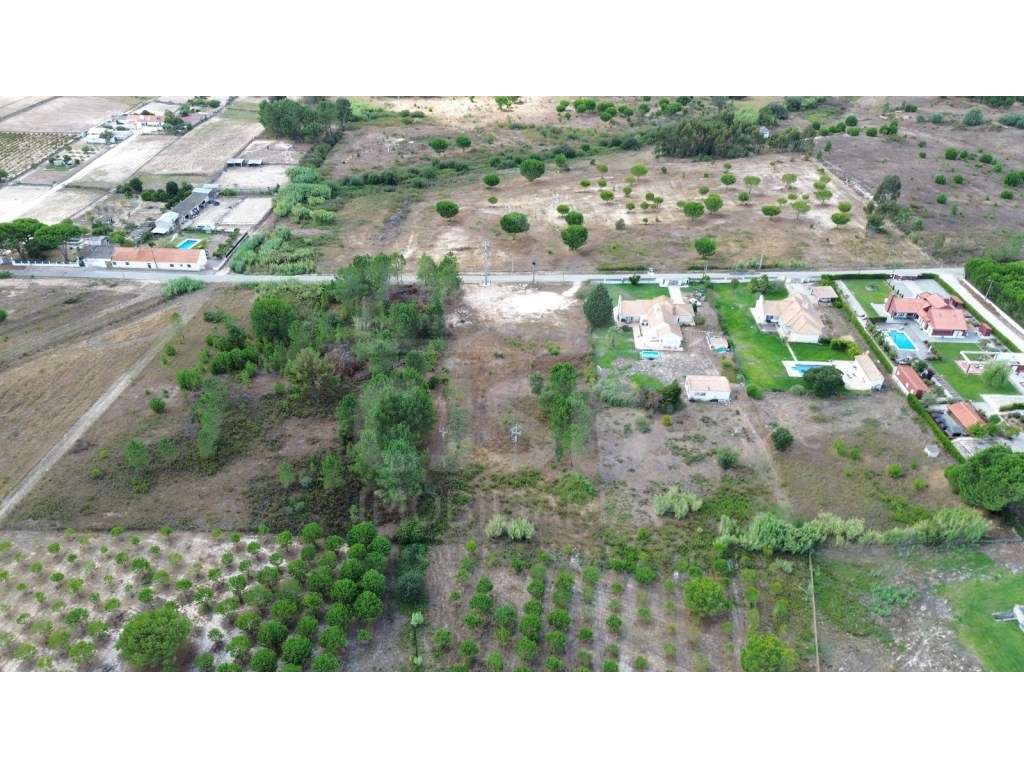 Terreno Urbano em Foros de Almada - Grande imagem: 5/24