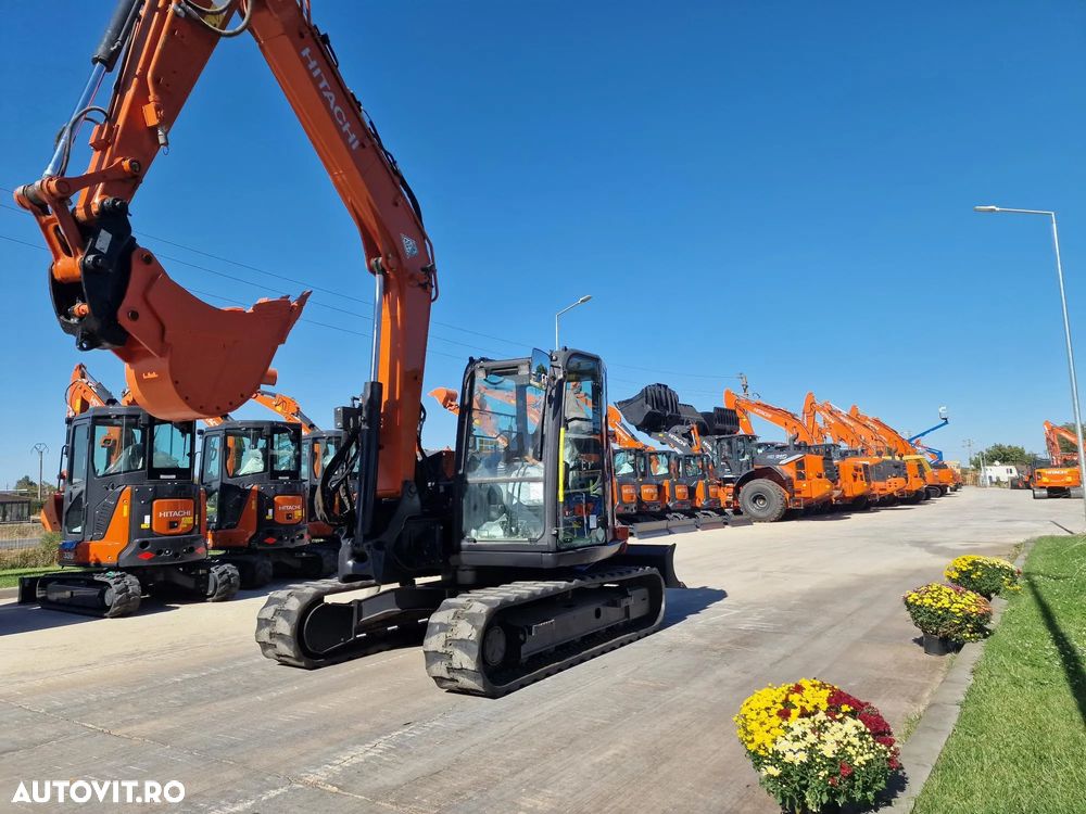 Hitachi ZX85, 2021, 2.975h, LAMA, CUPLA RAPIDA+3 CUPE NOI, Ad sapare 5m, latime 2,2m, ridica 3,7t, Camera spate, senile cauciuc 80% ok, inst picon pe bratele de excavare, Aer cond, computer in lb romana, posibilitate leasing -PROMOTIE 56.900 EUR+Tva - 1