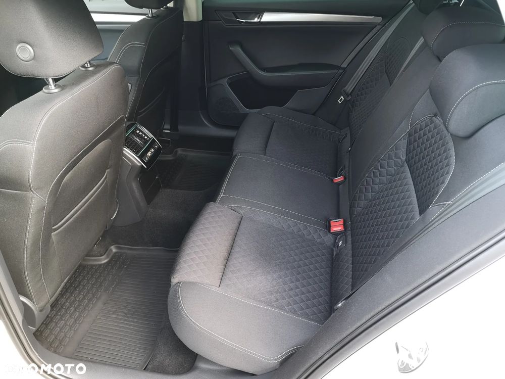 Skoda Superb 2.0 TDI 4x4 Style DSG - 19