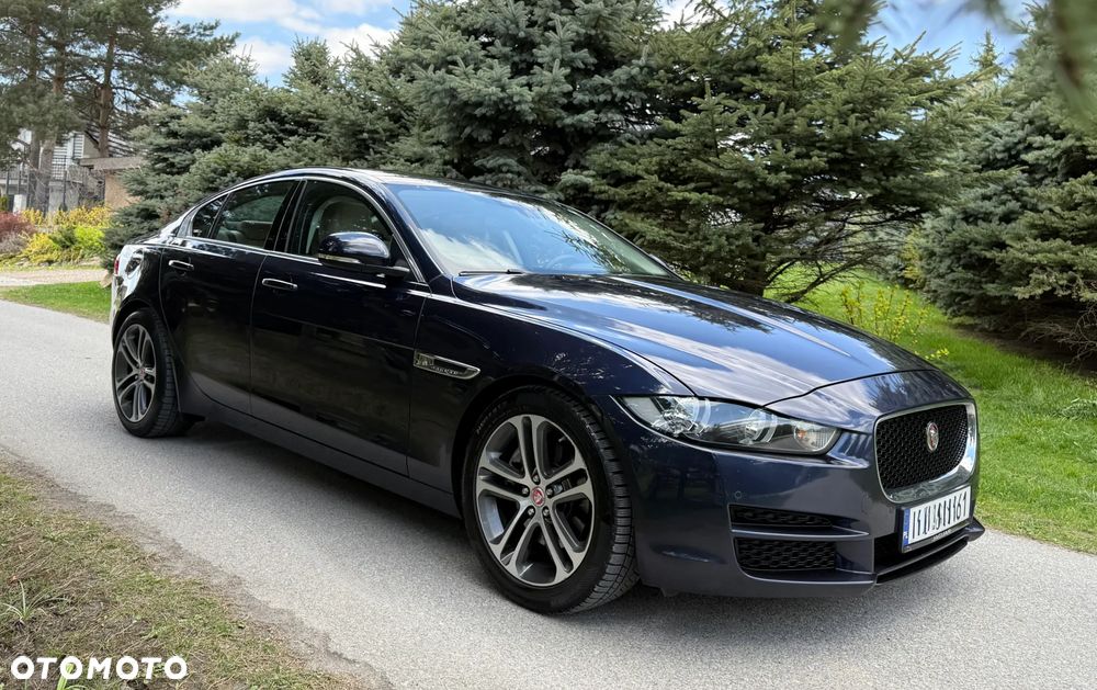 Jaguar XE 20d Prestige - 5