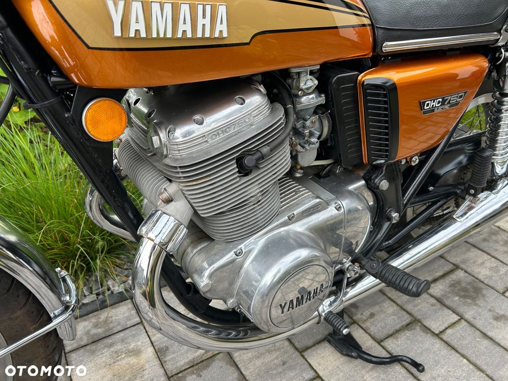 Yamaha TX - 9