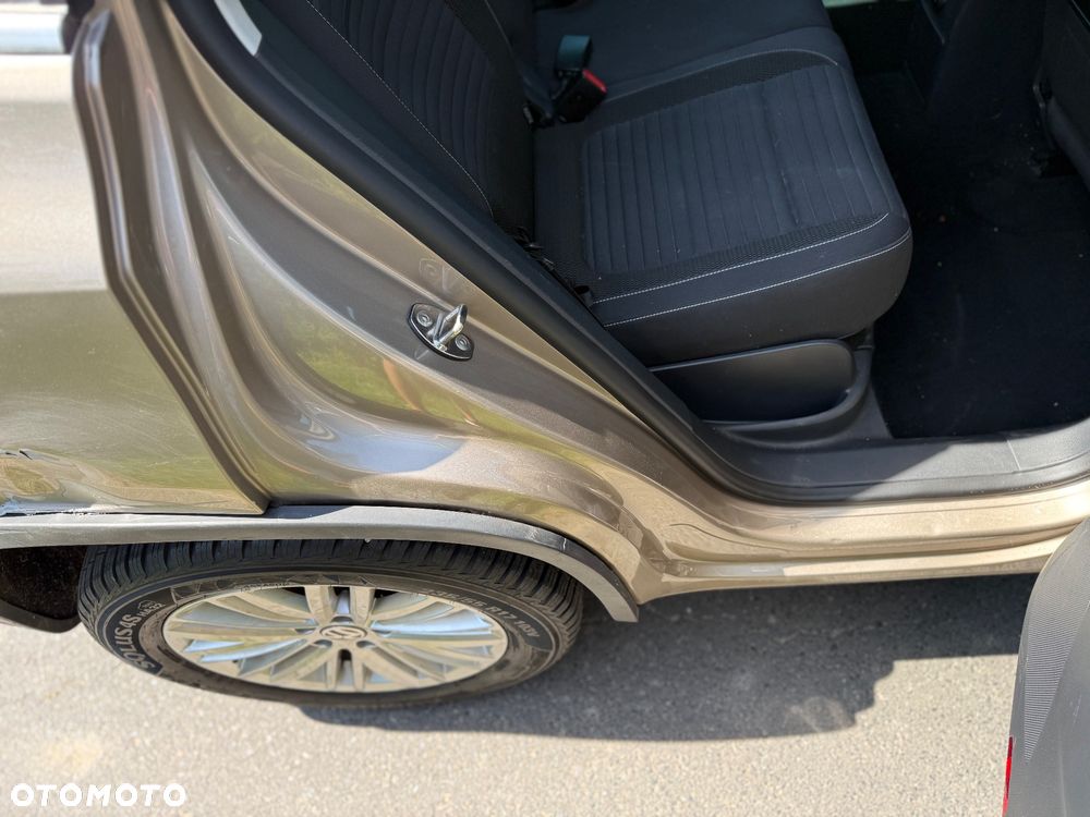 Volkswagen Tiguan - 34
