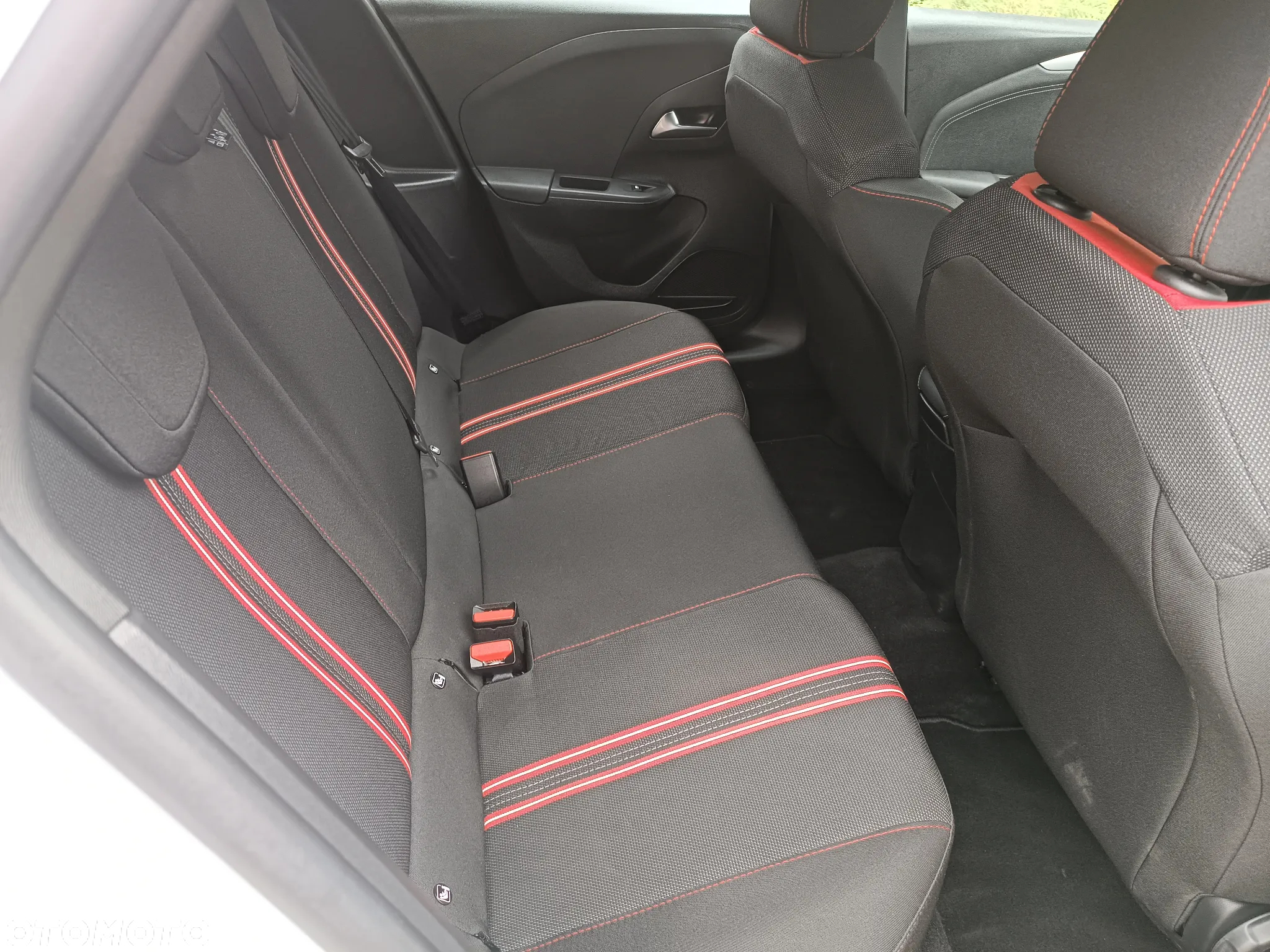 Opel Corsa 1.2 GS Line S&S - 14