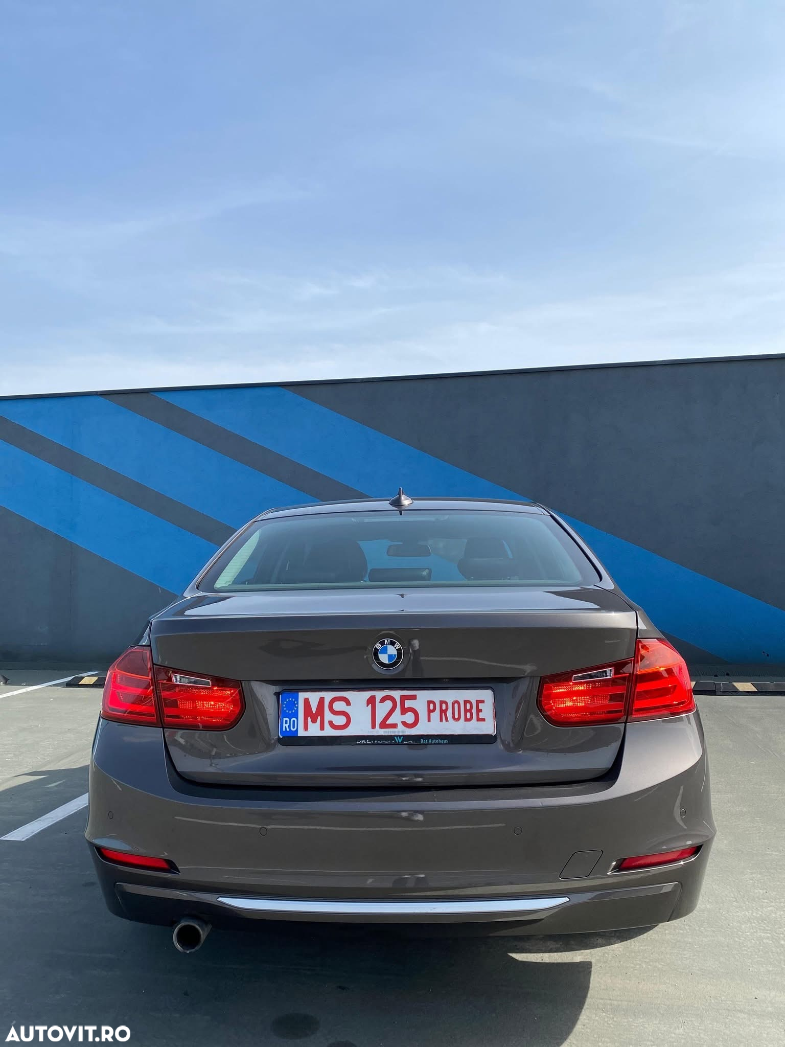 BMW Seria 3 318d - 13