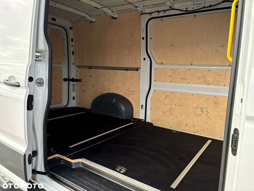 Volkswagen Crafter - 12