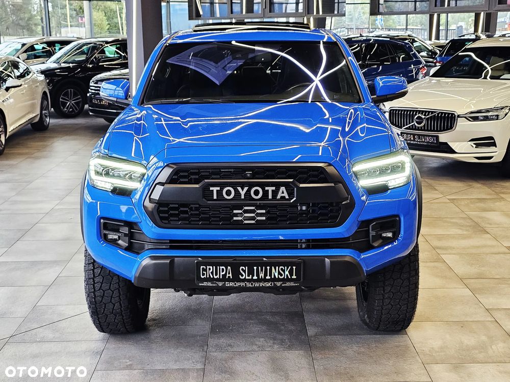 Toyota Tacoma - 14
