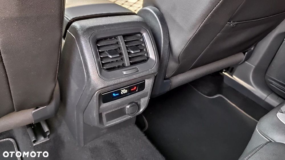 Volkswagen Tiguan - 33