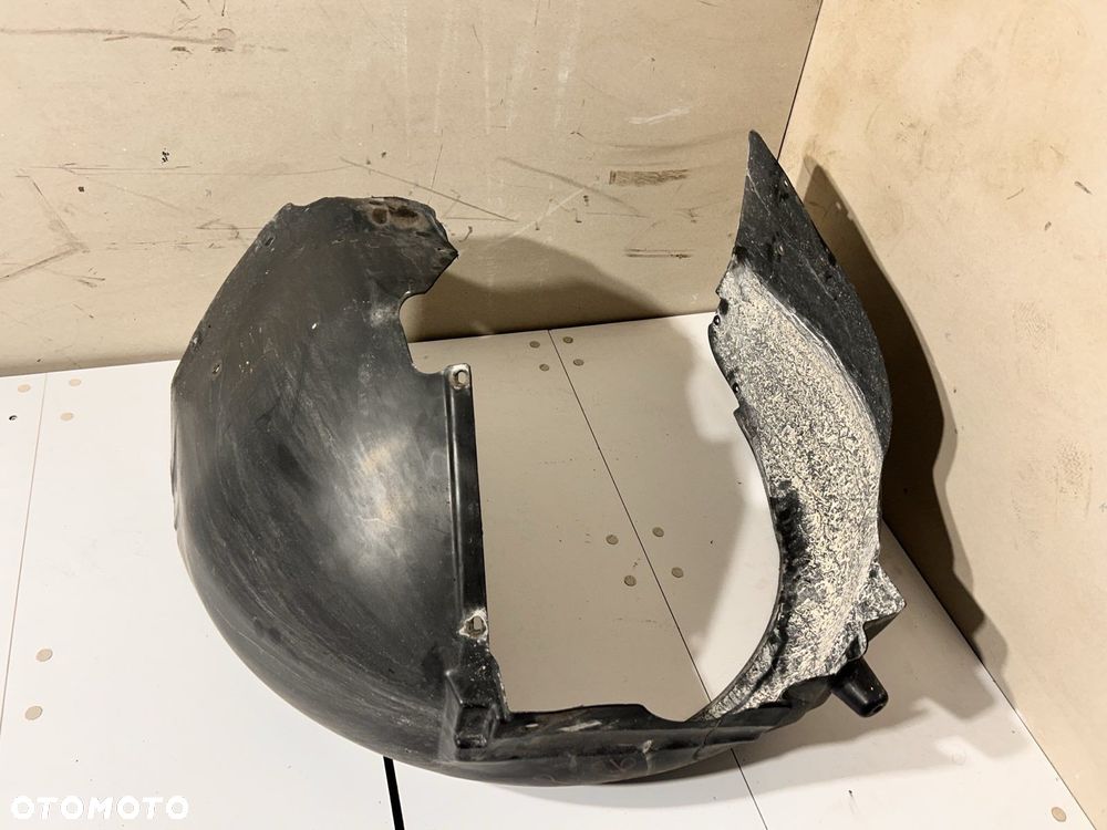 Nadkole lewy przód plastikowe Audi A4 B6/B7 - 1