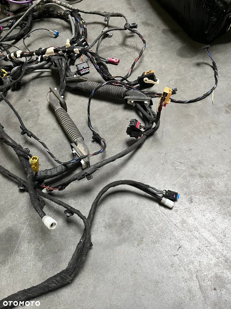 SKODA OCTAVIA IV KOMBI WIĄZKA INSTALACJA WNĘTRZA - 17