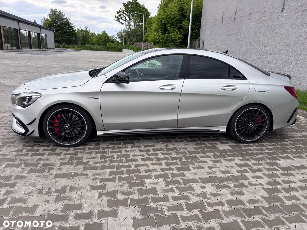 Mercedes-Benz CLA - 12