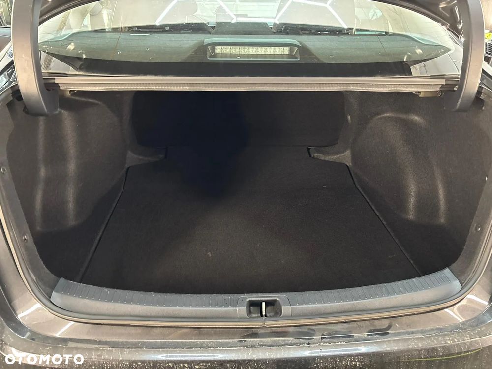 Toyota Corolla 1.6 Comfort - 11