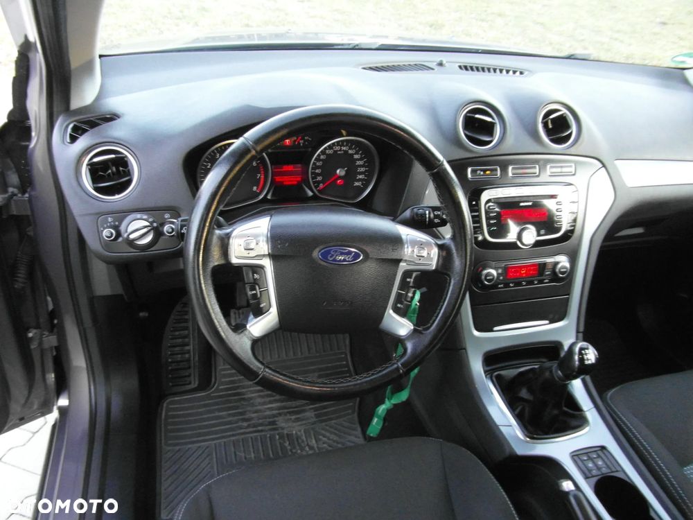 Ford Mondeo 2.0 Trend X - 24