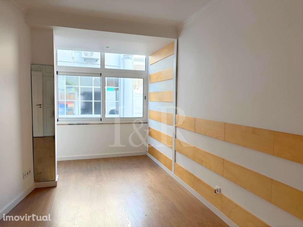 Apartamento T2 com varanda no centro de Cascais - Grande imagem: 4/16