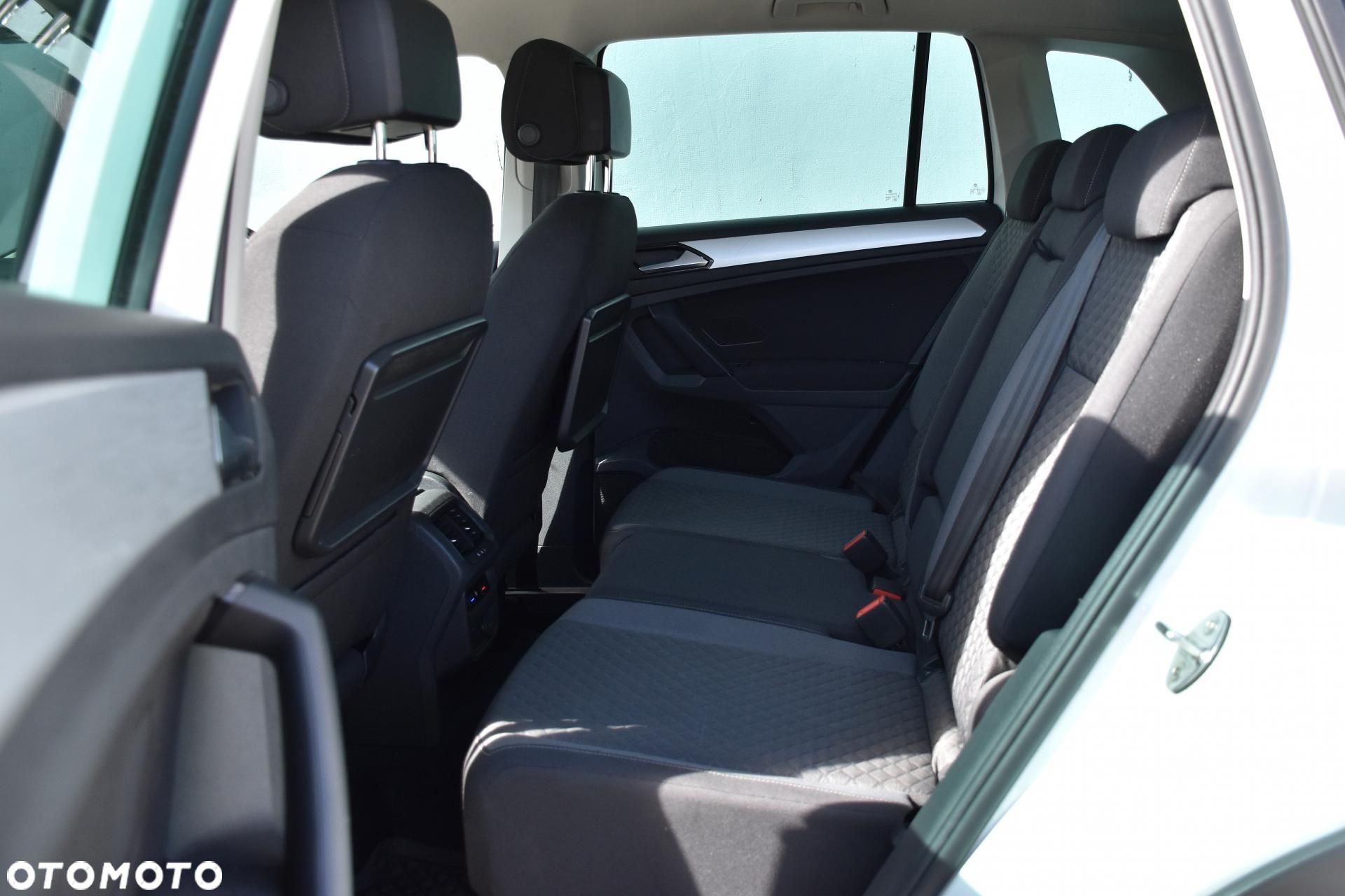 Volkswagen Tiguan - 13