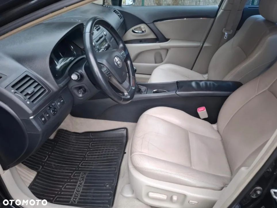 Toyota Avensis 2.0 Prestige - 16