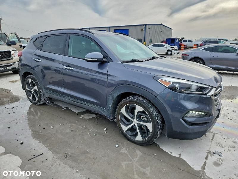 Hyundai Tucson - 4