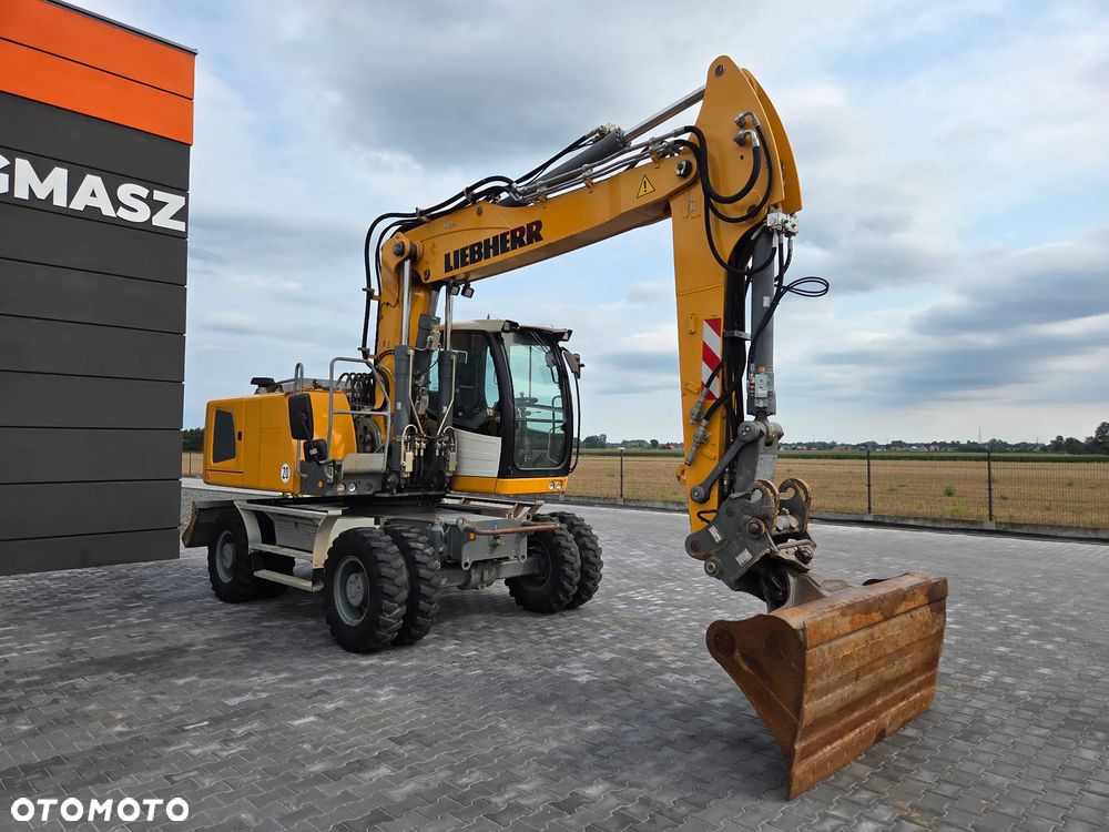Liebherr A920 / z Niemiec / Stan idealny / - 7