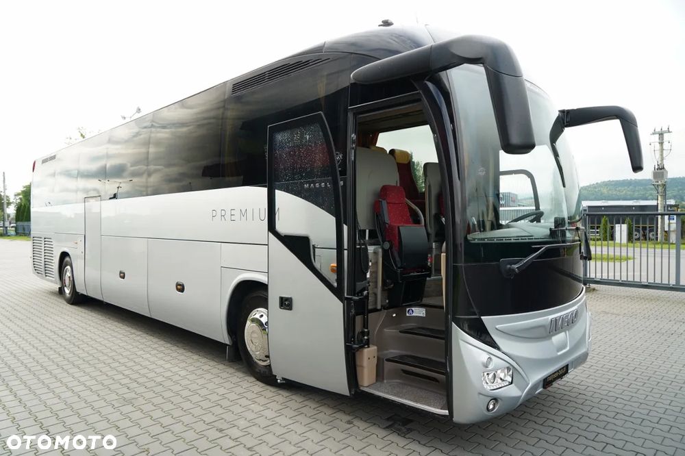 Iveco MAGELYS / EURO 6 / SUPER STAN / TURYSTYCZNY / MANUAL / PRZEBIEG 293 tys km / SPROWADZONY Z FRANCJI / PO KONTRAKCIE SERWISOWYM / - 24