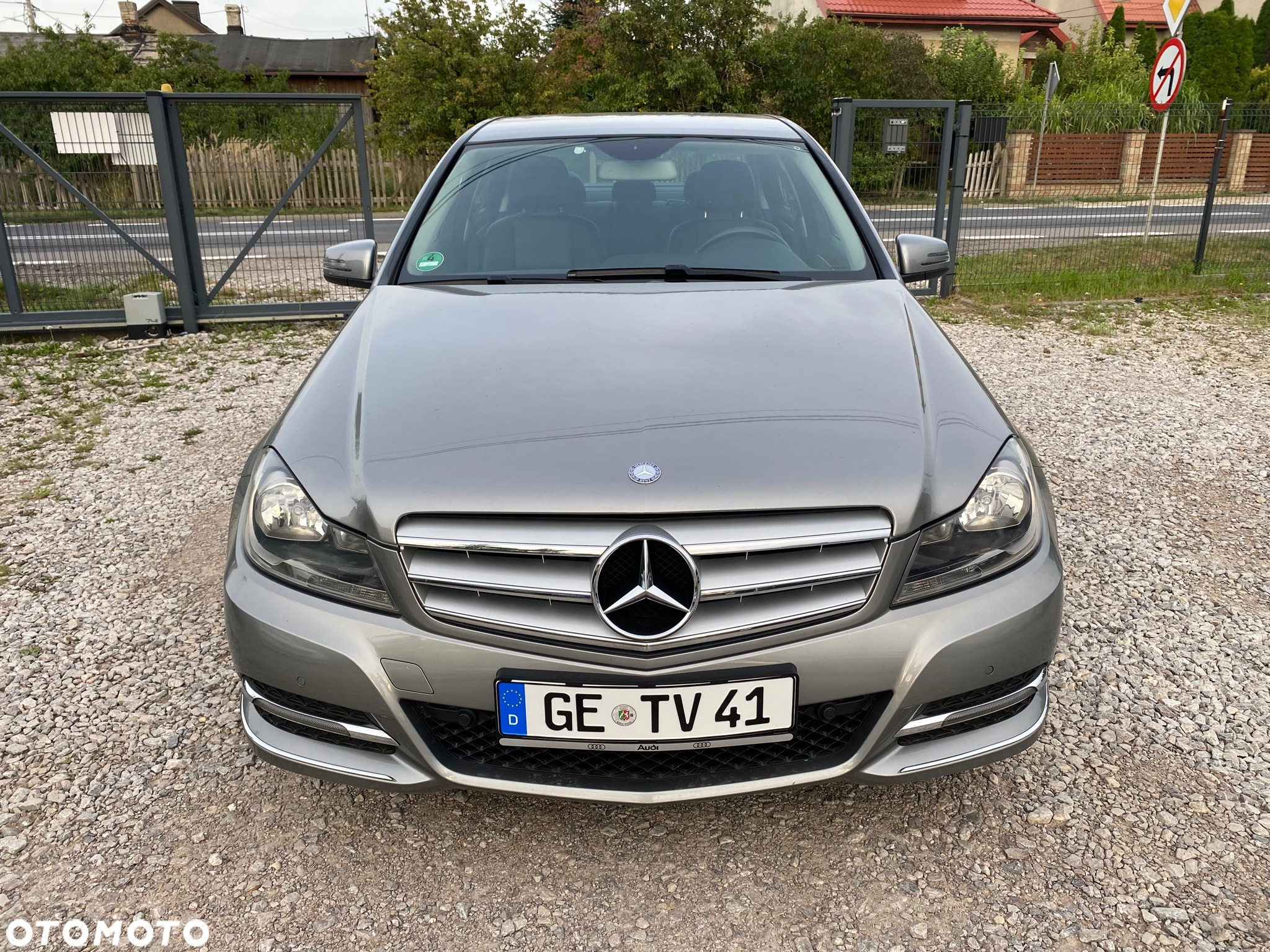 Mercedes-Benz Klasa C 180 (BlueEFFICIENCY) Avantgarde - 2