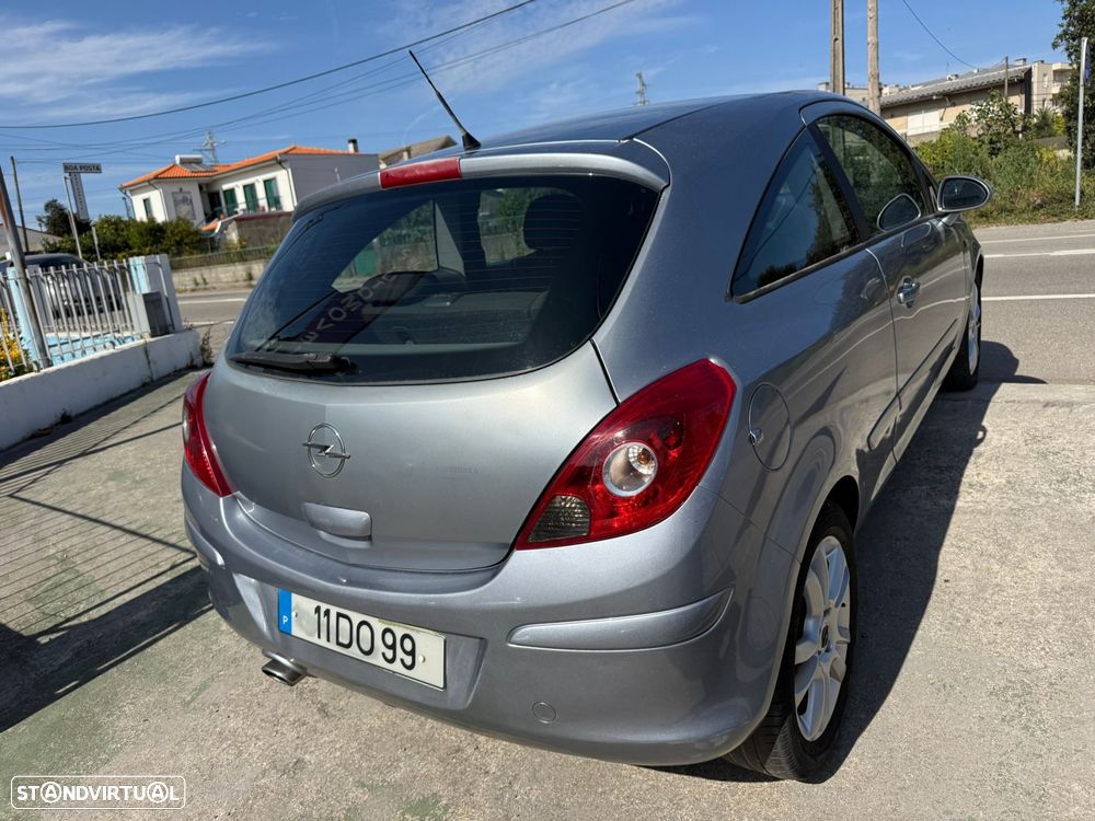 Opel Corsa 1.3 CDTi Enjoy — fotografia 8