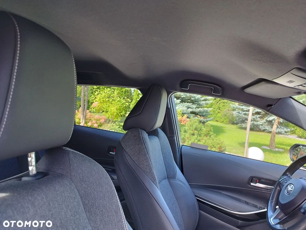 Toyota Corolla 1.8 Hybrid Executive - 28