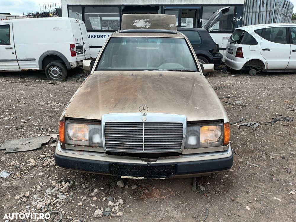 Dezmembrari  Mercedes-Benz W124  1993  > 1995 E 300 D (124.131) Motor - 4