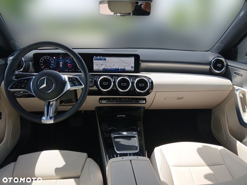 Mercedes-Benz Klasa A 200 7G-DCT Lim Progressive Advanced - 12