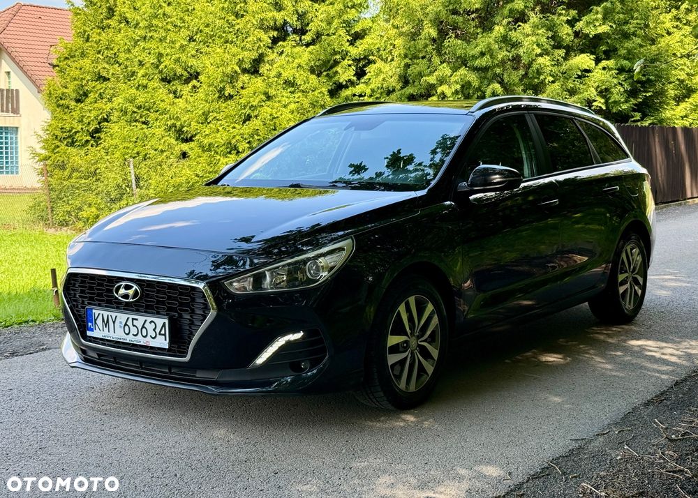 Hyundai i30 1.6 D Comfort DCT - 4
