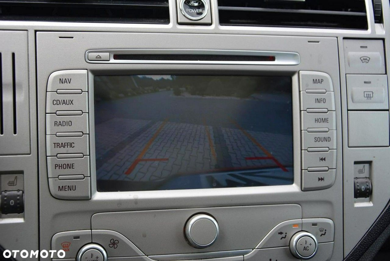 Ford Kuga 2.0 TDCi 4WD Titanium Plus - 26