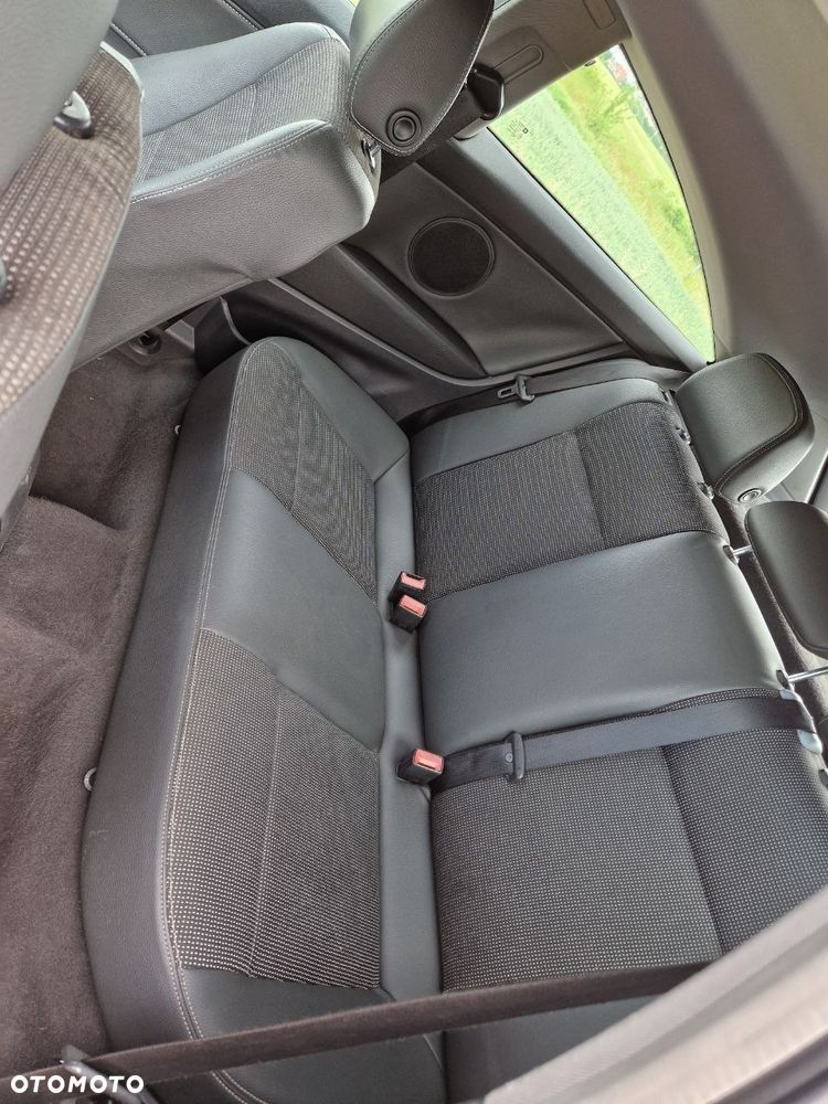 Opel Astra 1.9 CDTI Sport - 10