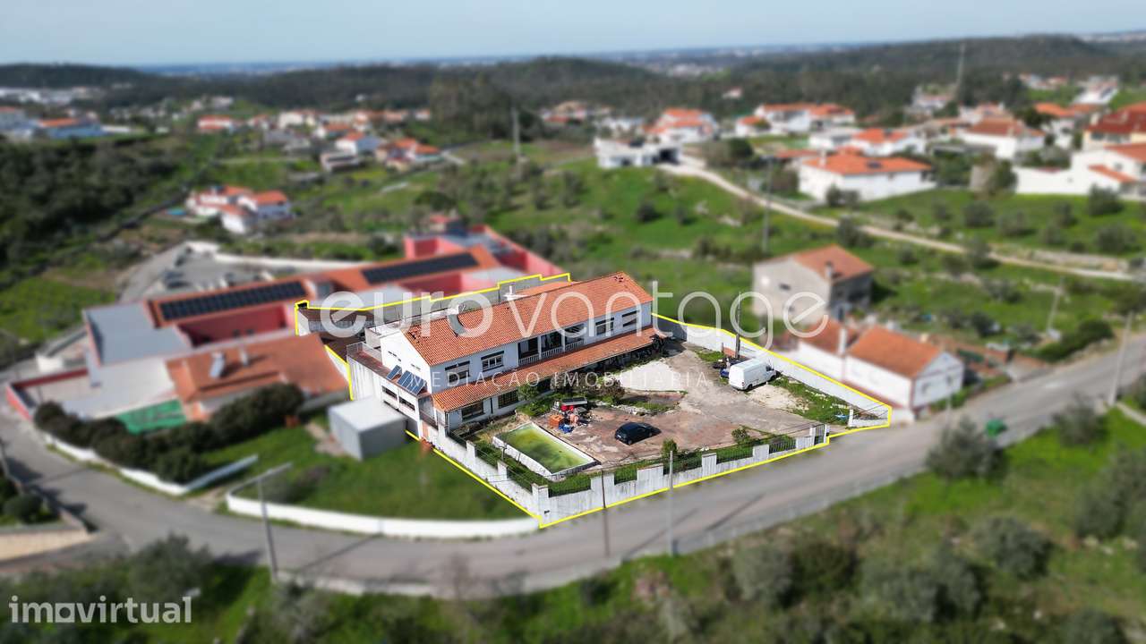 Propriedade Única – T6 + T2 com Piscina e Potencial Ilimitado - Grande imagem: 3/52