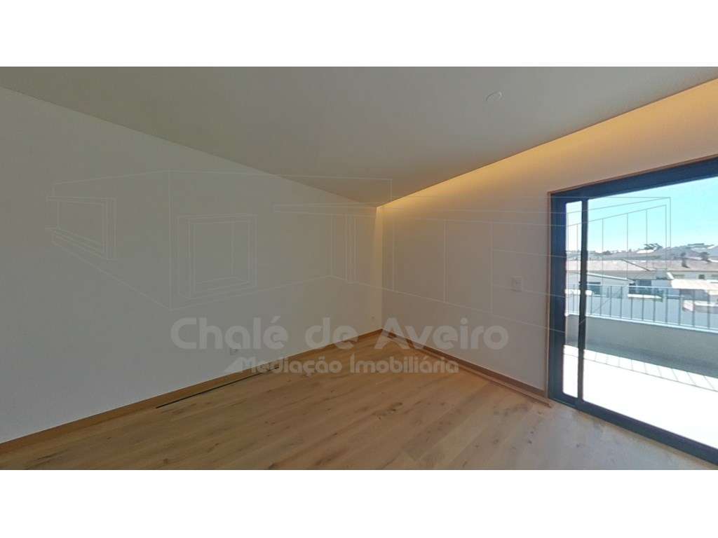 Apartamento T3 Duplex com terraços no centro de Aveiro - Grande imagem: 3/51