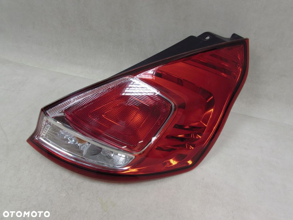 FORD FIESTA VII MK7 LIFT 13-17 LAMPA TYL TYLNA PRAWA C1BB-13404-A - 2