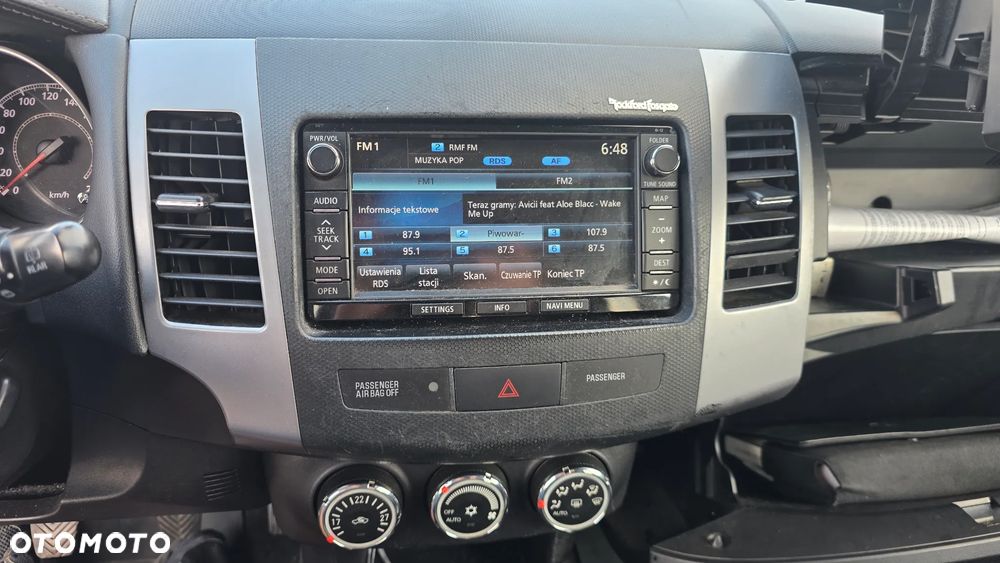 Mitsubishi Outlander - 16