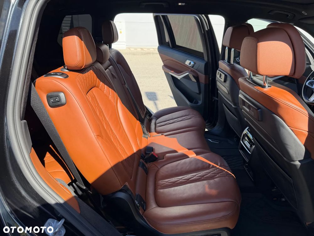 BMW X7 M50i sport - 4