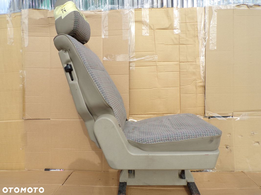 VW T4 TRANSPORTER fotel KOZIOŁEK 2 rząd PRAWY składany - 4