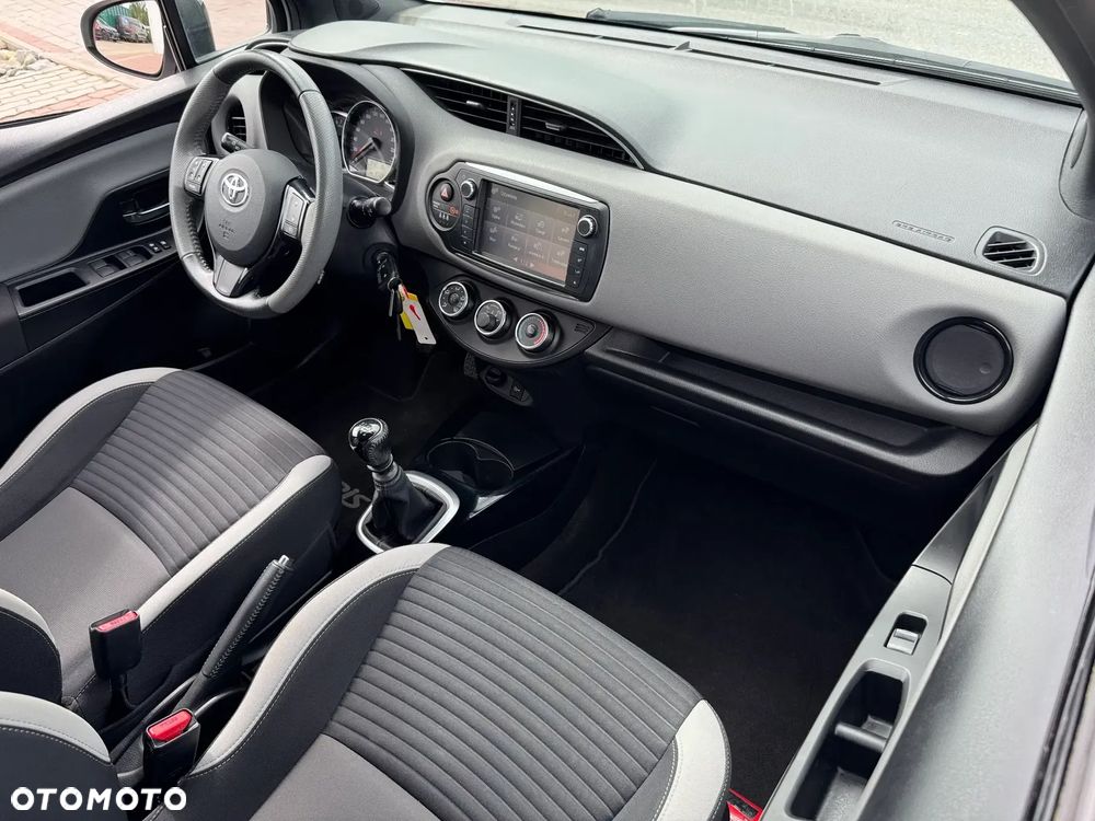 Toyota Yaris 1.33 Premium - 7