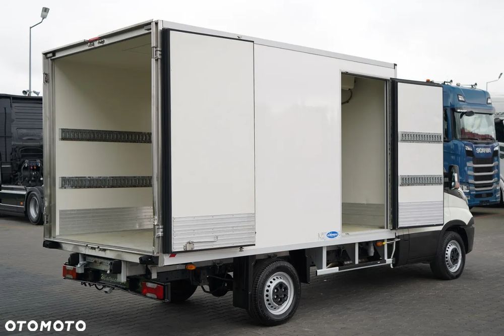 Iveco DAILY / 35-130 / HI-MATIC / CHŁODNIA  3,5 M / AGREGAT CARRIER  XARIOS 350 / KAMERA COFANIA - 17