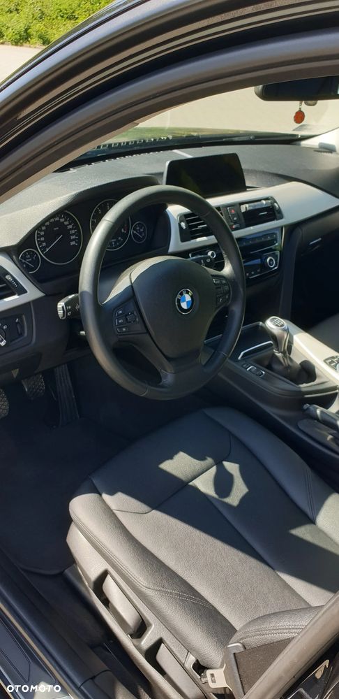 BMW Seria 3 316d - 8