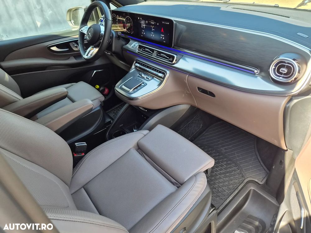 Mercedes-Benz V 300 d Extralang 4Matic 9G-TRONIC Edition - 26