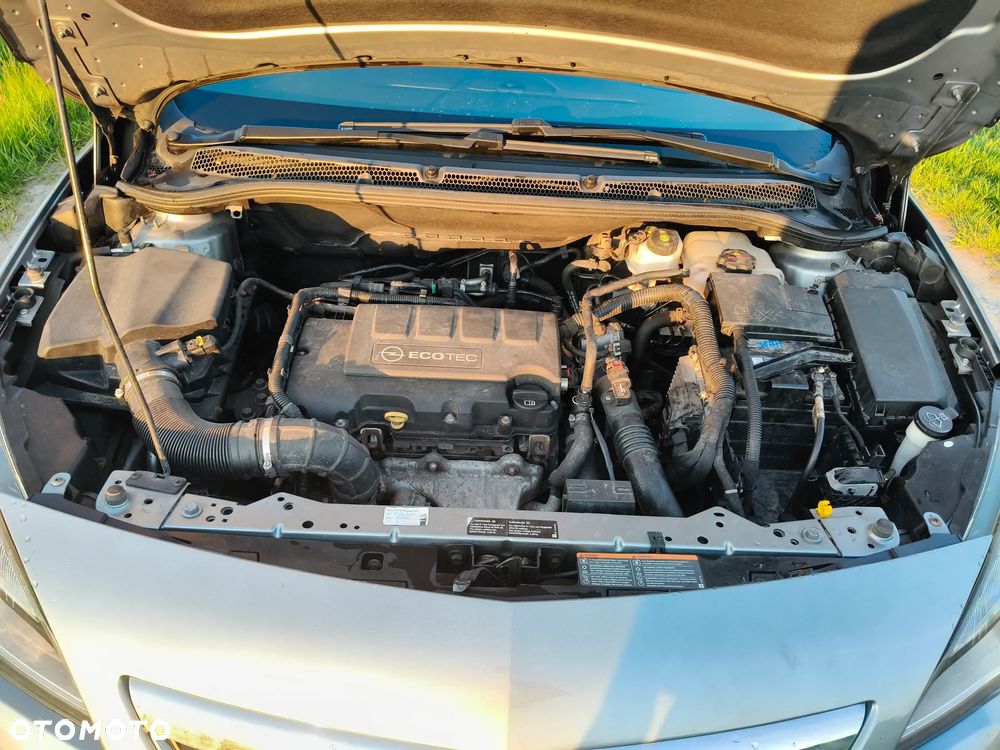 Opel Astra 1.4 T Cosmo - 16