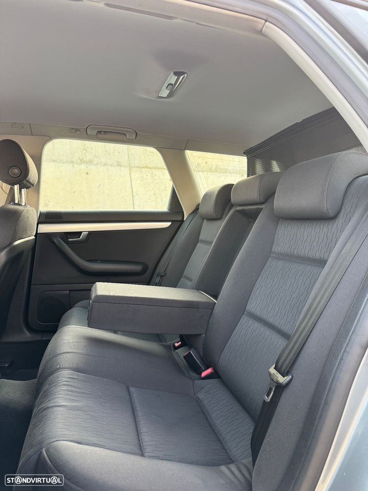 Audi A4 Avant 2.0 TDI S-line - 8