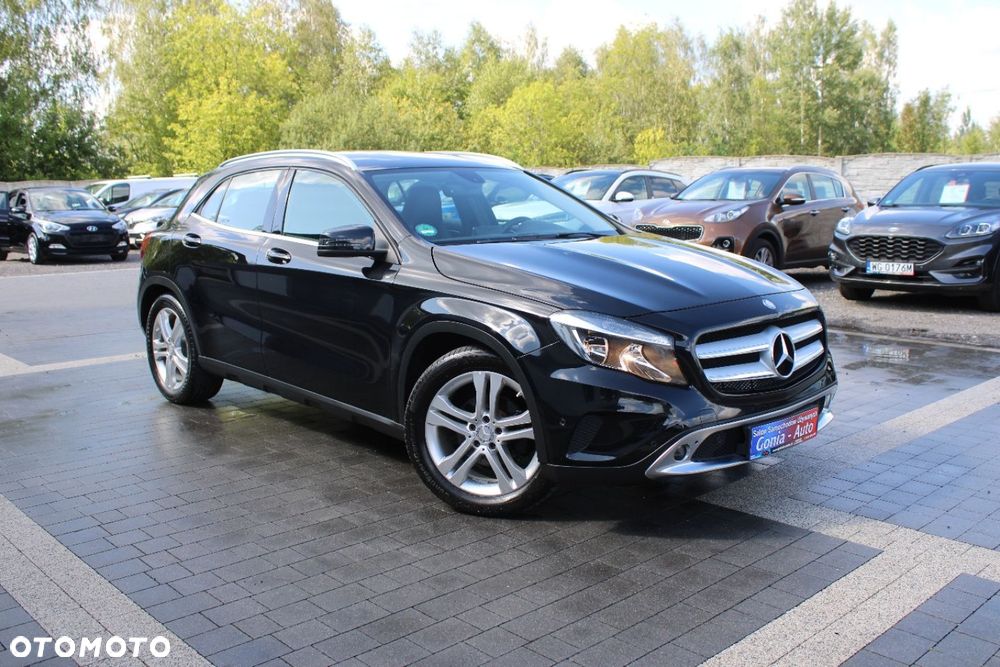 Mercedes-Benz GLA - 8